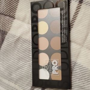 BH Studio Pro Shade and Define 10 color Contour Palette NEW IN BOX